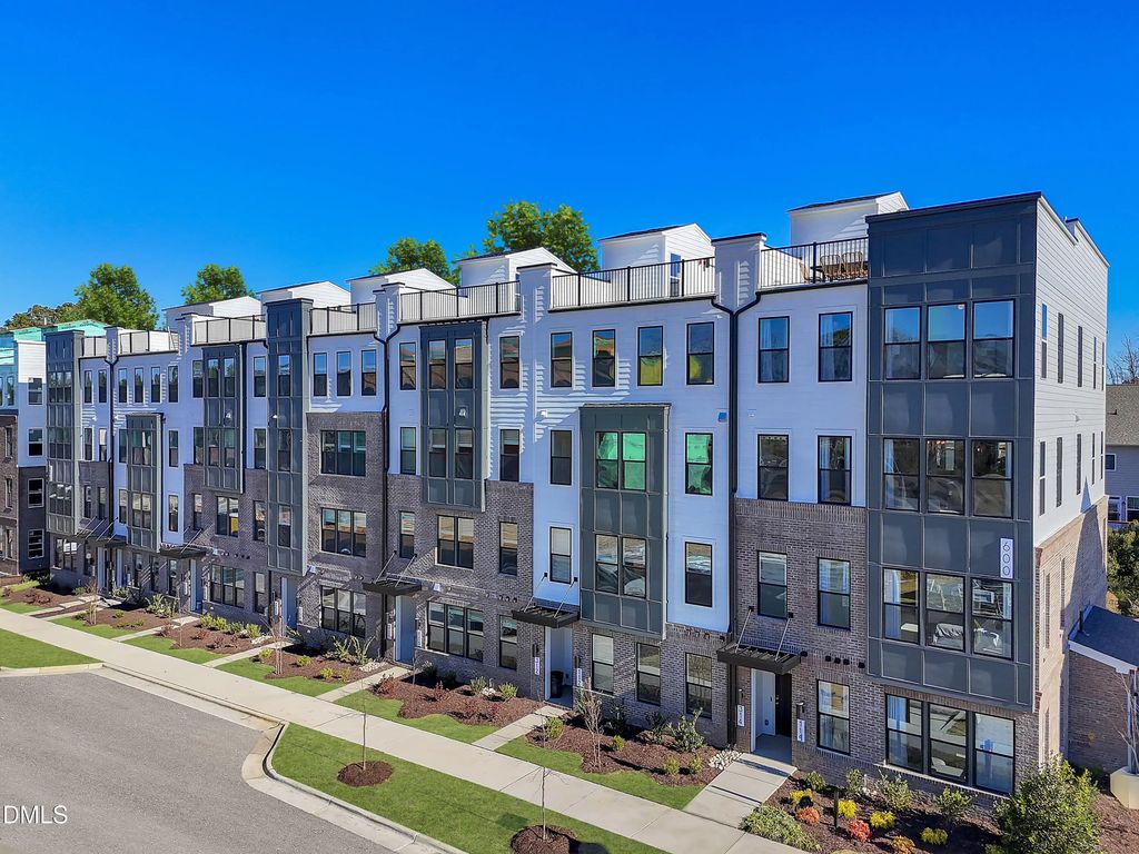 1305 Granholm Road 301, Cary
