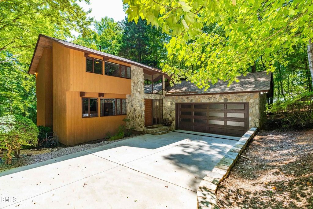 10429 Leslie Drive, Raleigh