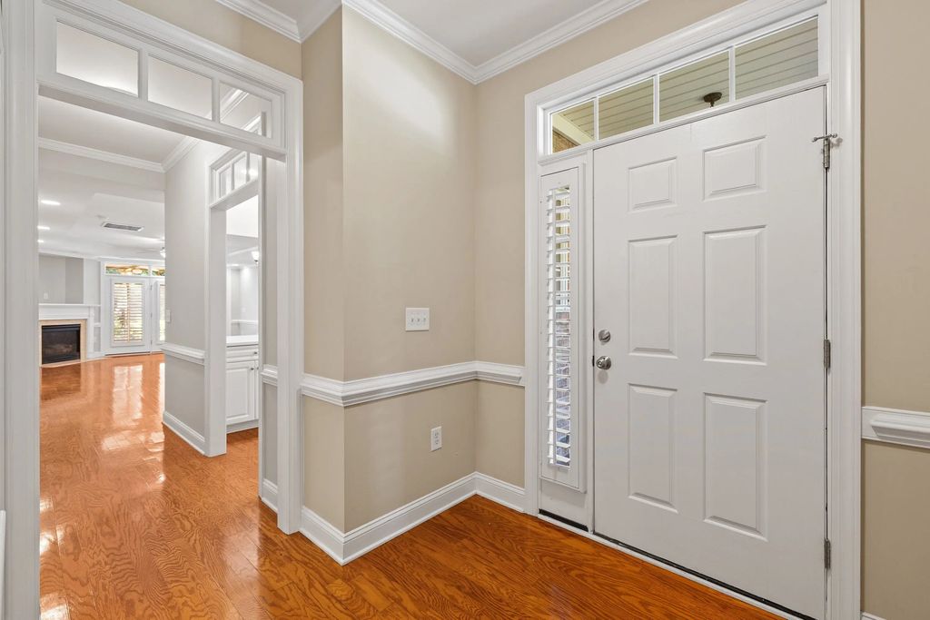 230 Lake Park Circle, Smithfield