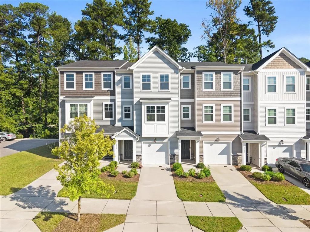 2512 Laurel Valley Way, Raleigh