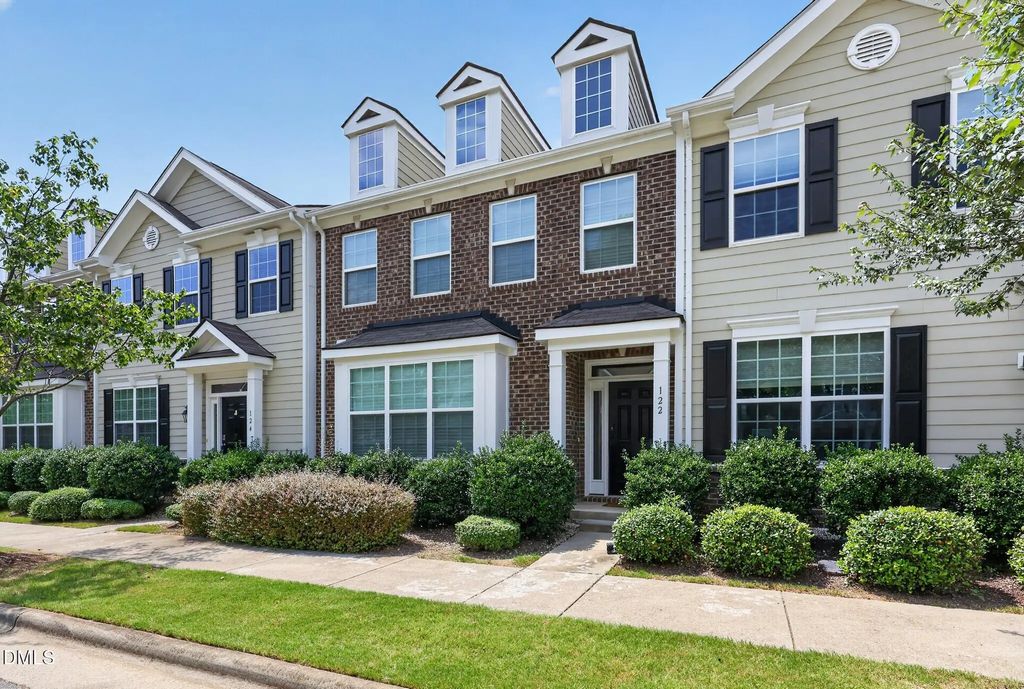 122 Spring Pine Lane, Holly Springs