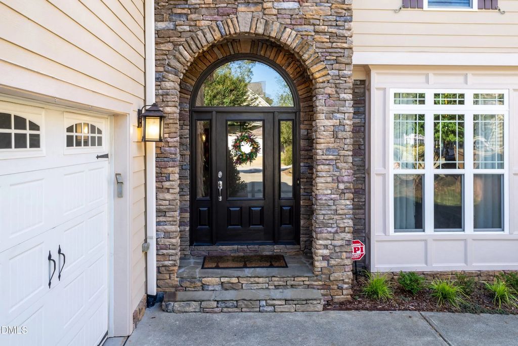 4213 Oakthorne Way, Raleigh