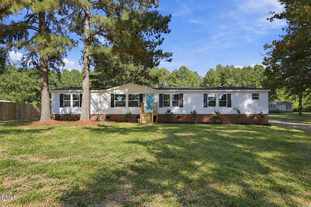 643 Lloyd Stewart Road, Broadway