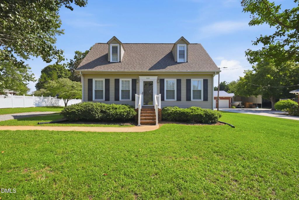 909 Highview Street, Haw River