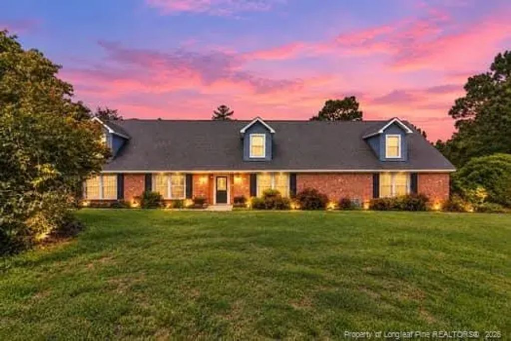 5181 Fame Lane, Fayetteville