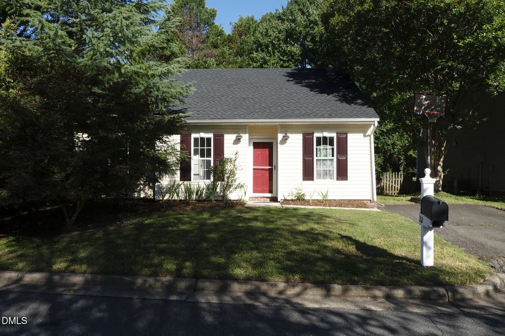 212 Sir Richard Lane, Chapel Hill