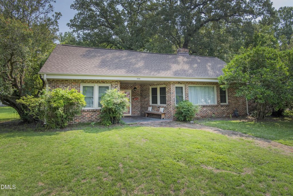 1605 Longview Avenue, Tarboro