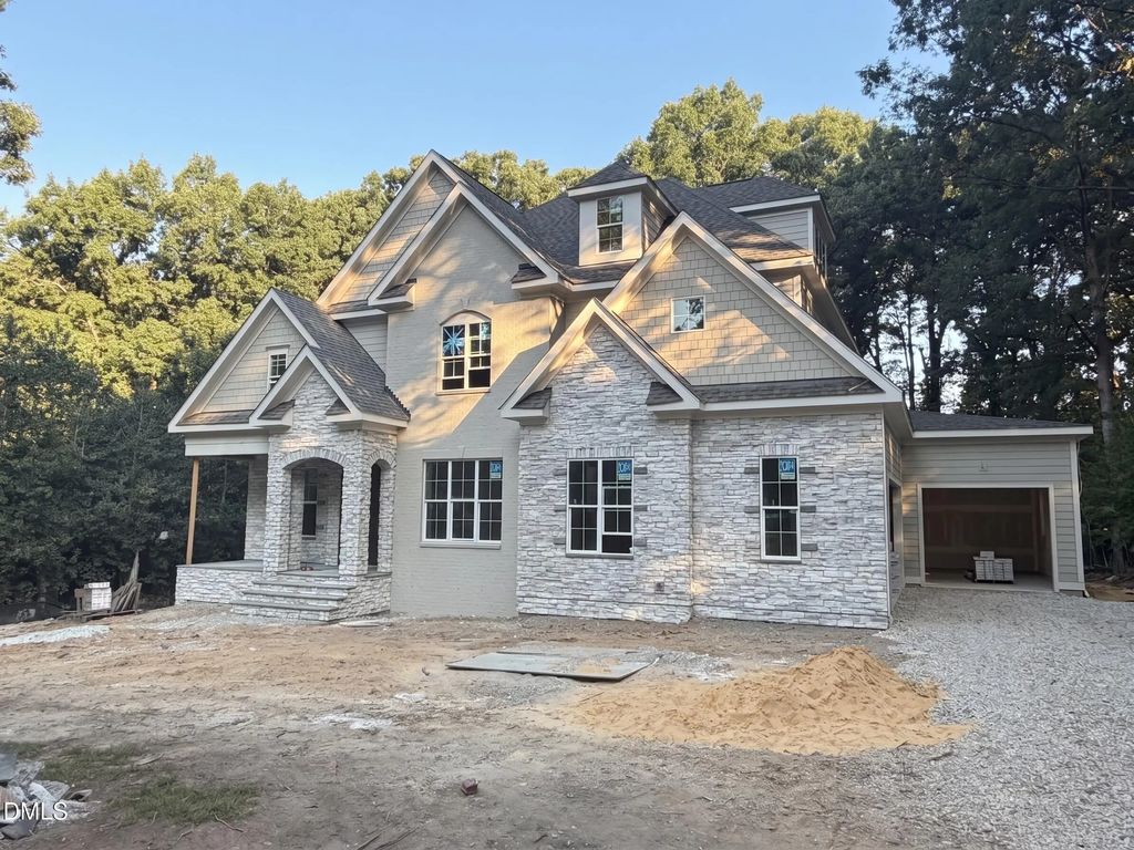 6917 Justice Drive, Raleigh