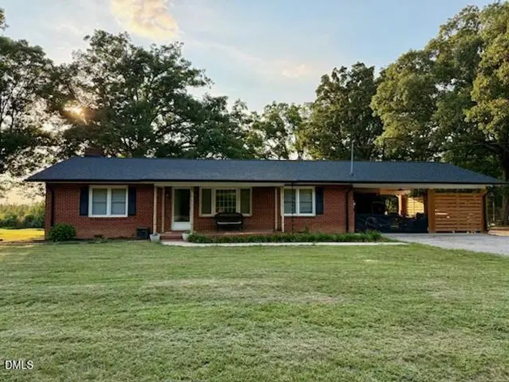 8653 Us Highway 15, Oxford