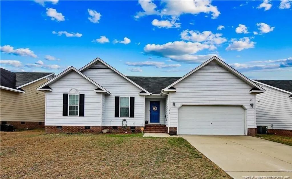 2232 Cliff Swallow Drive, Fayetteville