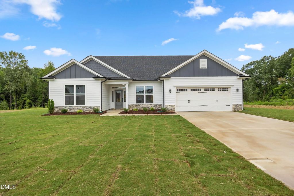 40 Deep Blue Trail, Middlesex