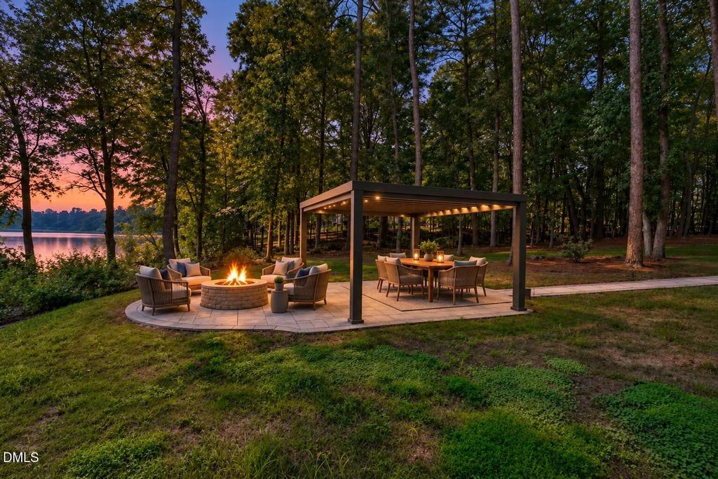 4521 Briarglen Lane, Holly Springs