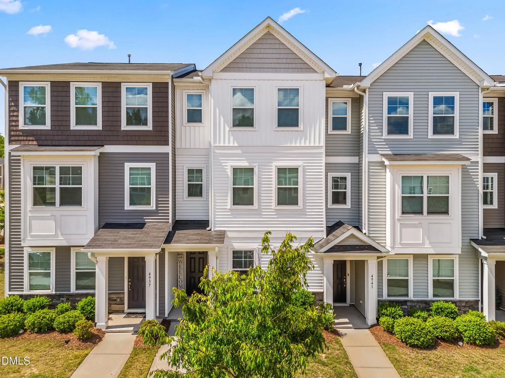 4939 Southern Magnolia Drive, Raleigh