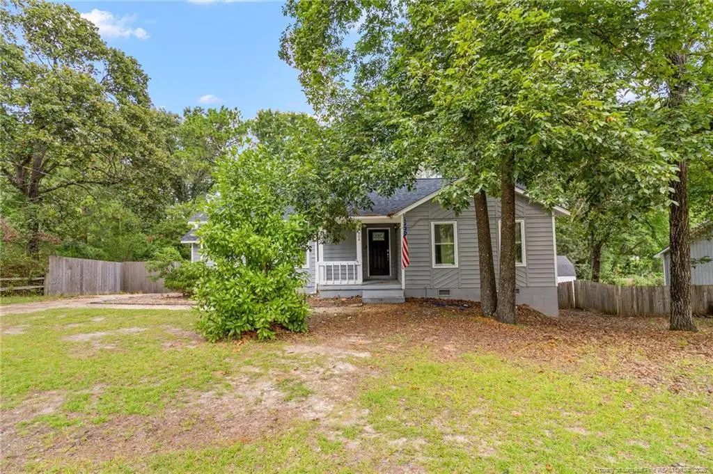 904 Dandridge Drive, Fayetteville