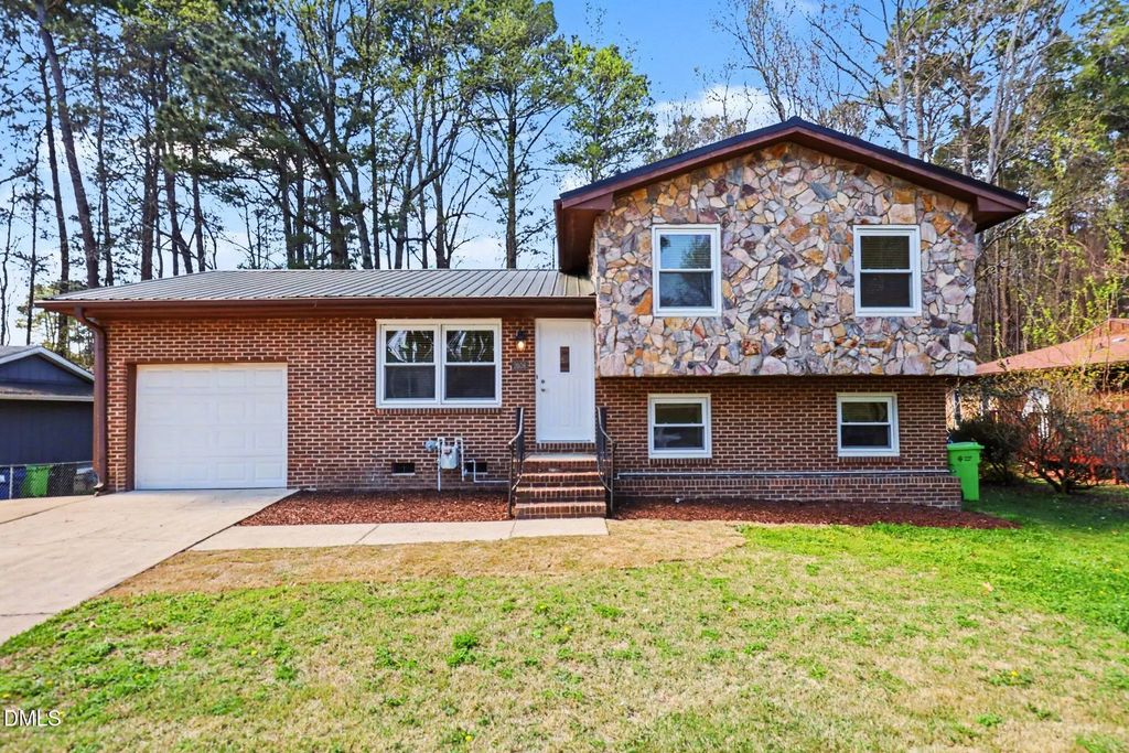 2608 Adcox Place, Raleigh