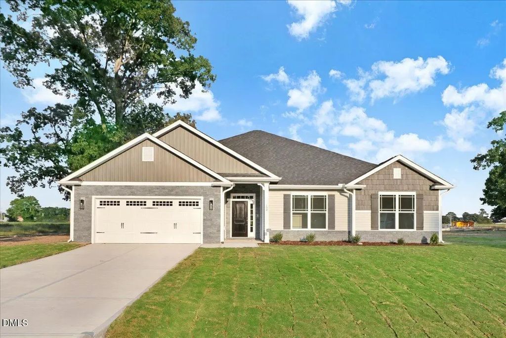 18 Deep Blue Trail, Middlesex