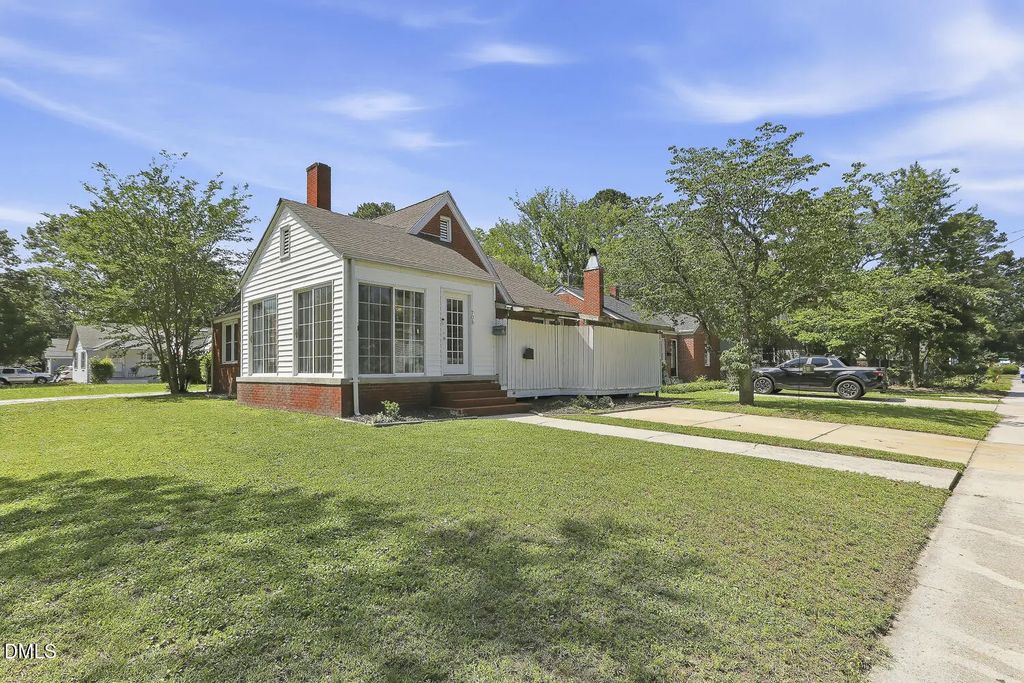 708 S 3rd Street, Smithfield