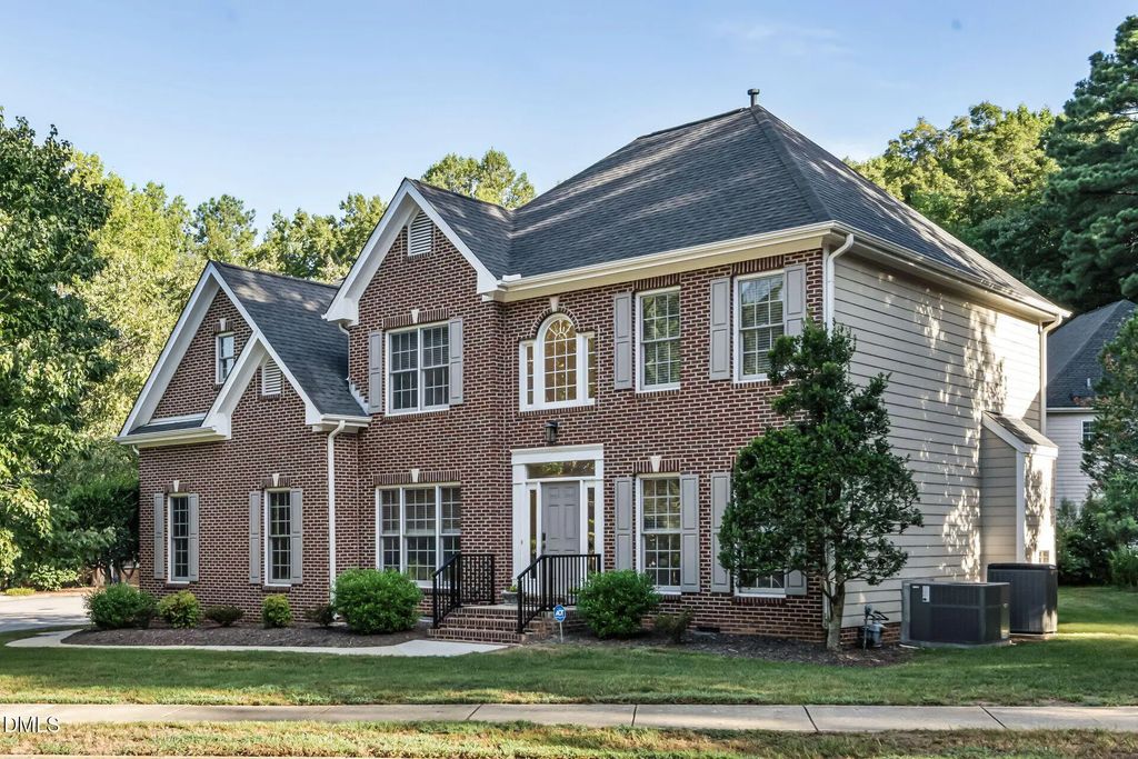 108 Marvista Court, Cary