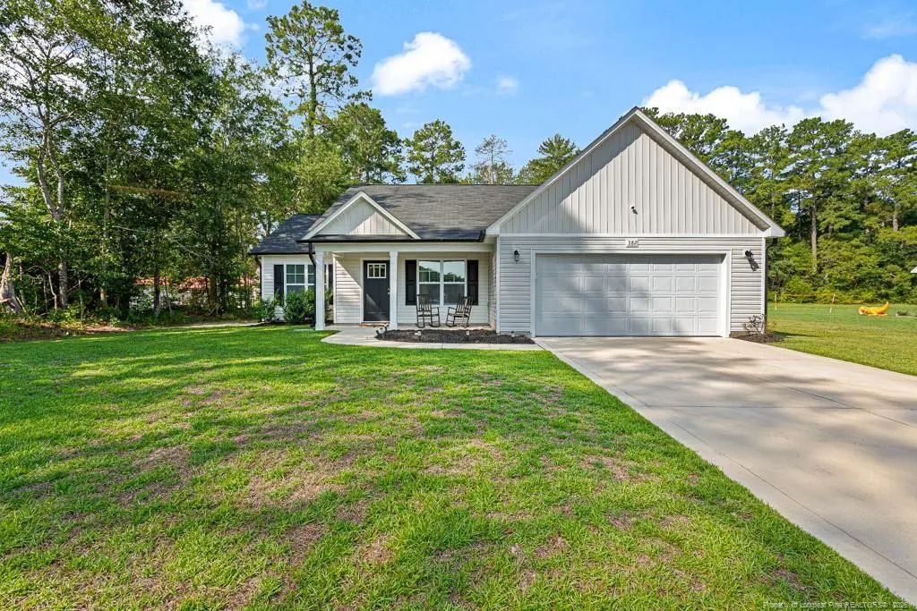 382 Emily Lane, Raeford