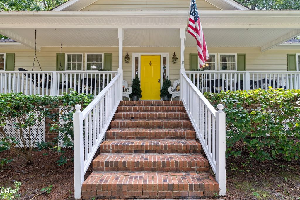 285 Atkinson Farm Circle, Garner