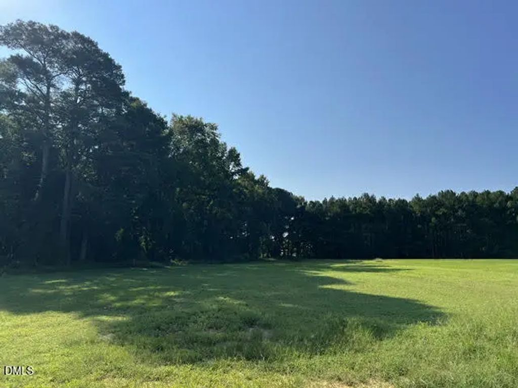 135 Big Pine Road, Clayton