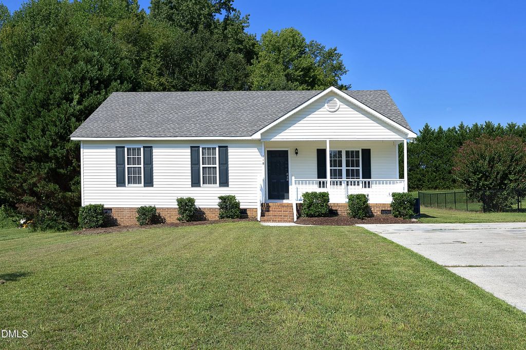 118 Mckenzie Circle, Clayton