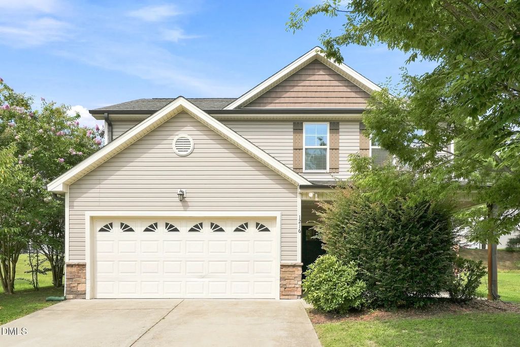 1216 Braemar Highland Drive, Zebulon