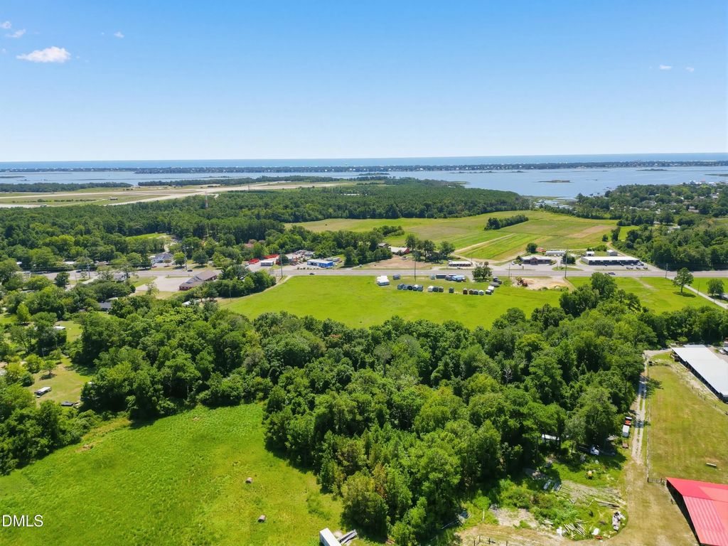 5406 Nc-24, Newport