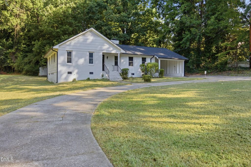 737 Lakeview Drive, Henderson