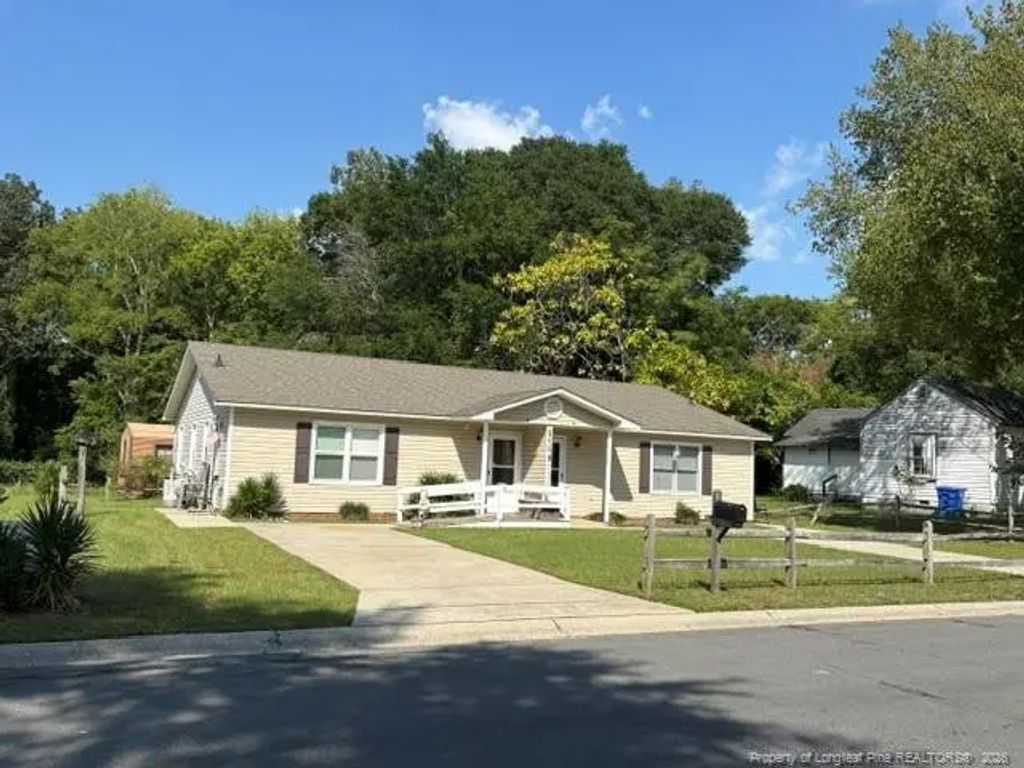 510 Orlando#b Street, Fayetteville