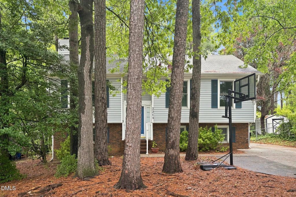 2213 Carthage Circle, Raleigh