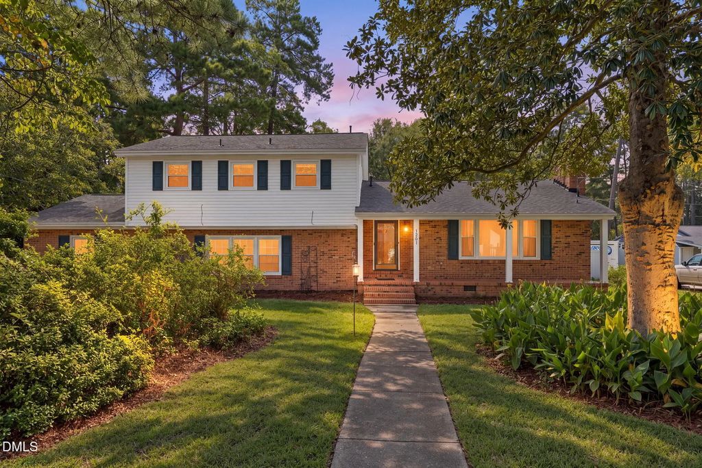 1201 S Crescent Drive, Smithfield