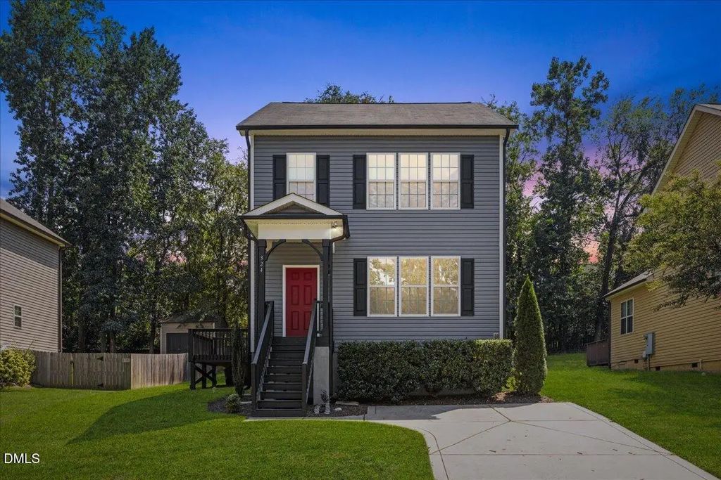 324 Chamberlain Drive, Clayton