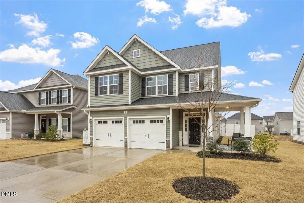 101 Hanover Court, Clayton