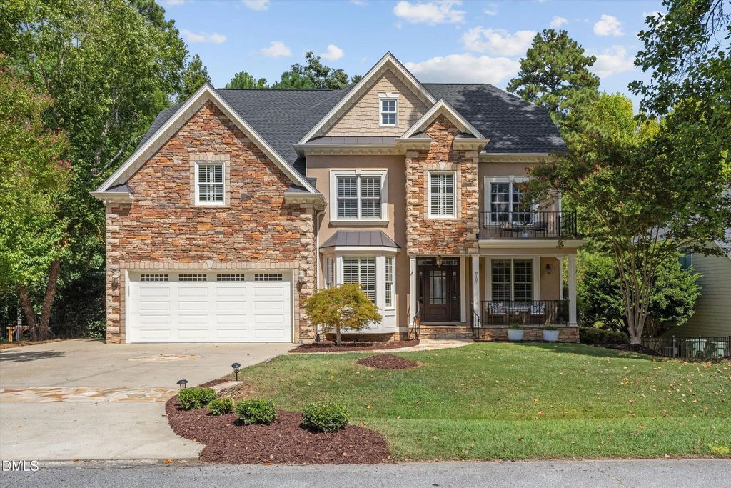 8107 Henderson Road, Apex