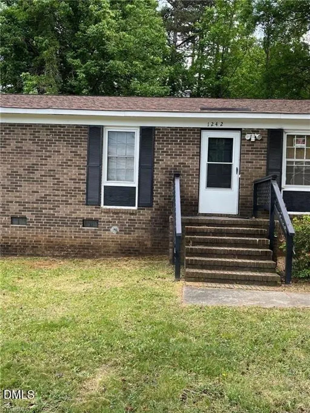 1242 Woodbriar Avenue, Greensboro