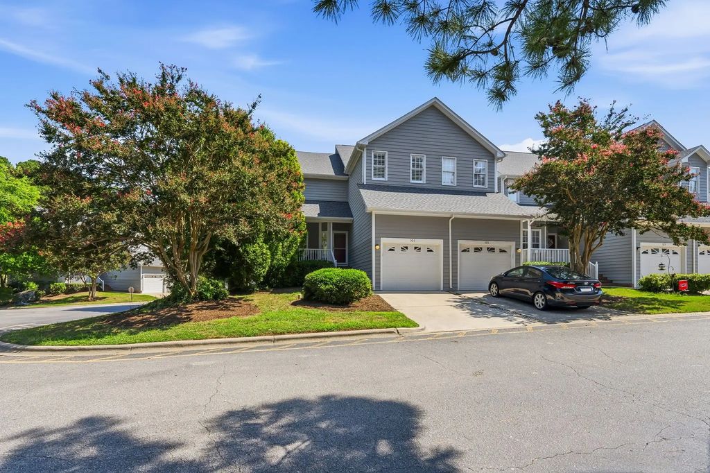 8320 Hempshire Place Unit 106, Raleigh