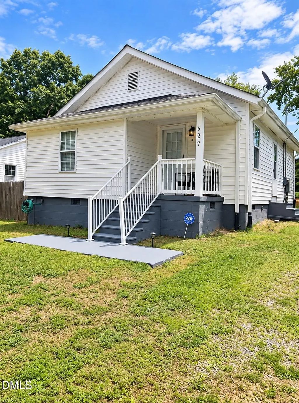 627 Dailey Street, Burlington
