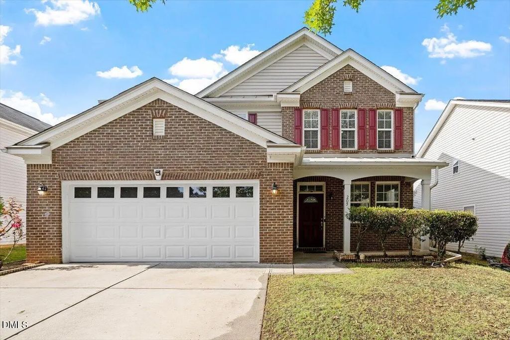 205 Amacord Way, Holly Springs