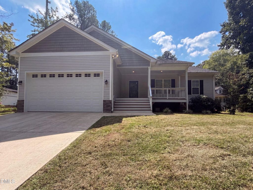 544 Shawnee Drive, Louisburg