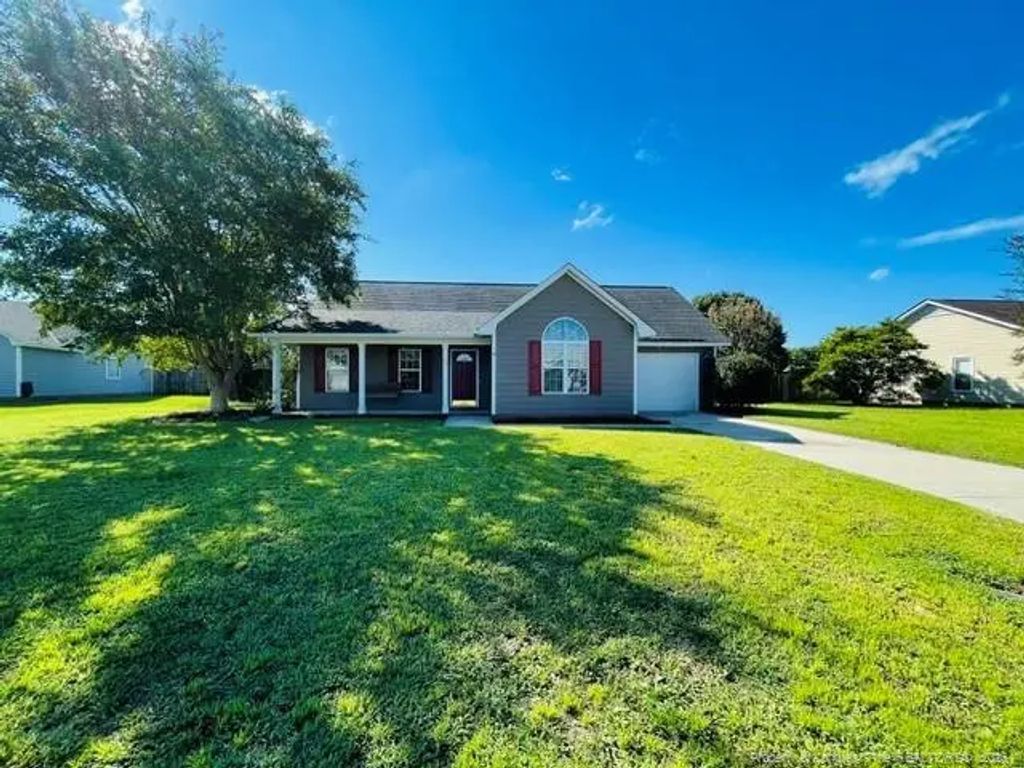 232 Sandy Bottom Lane, Raeford
