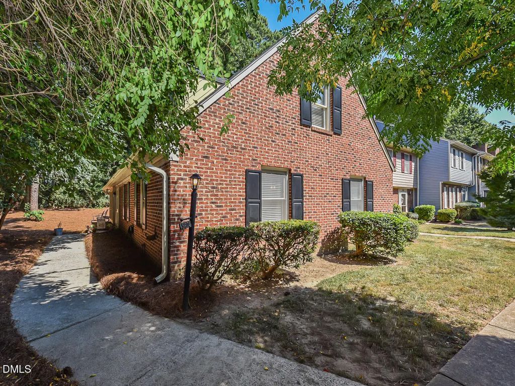 5674 Hamstead Crossing, Raleigh