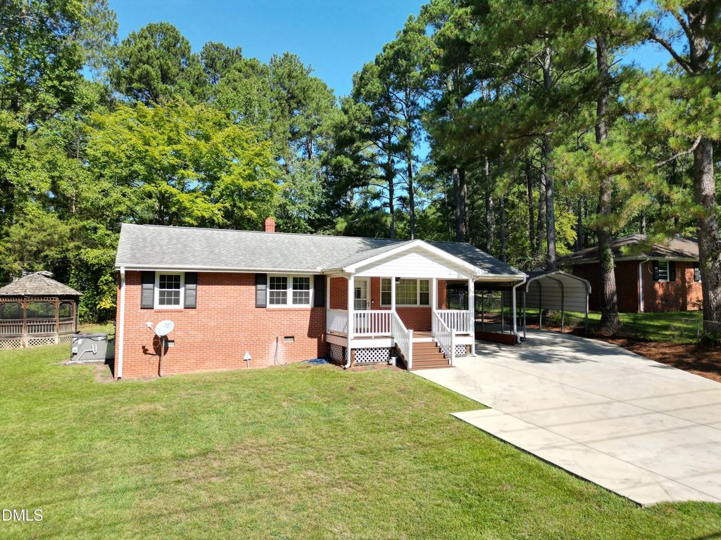 2108 Vandora Springs Road, Garner