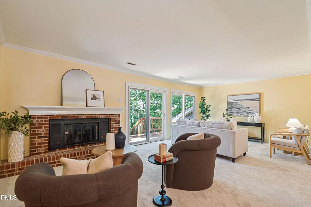 1523 Woodcroft Drive, Raleigh