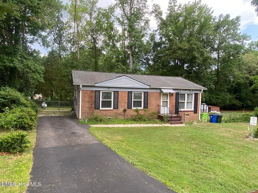 7229 Bentley Circle, Raleigh