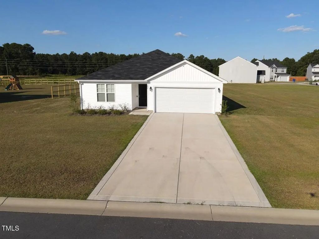 195 Presley Street, Raeford