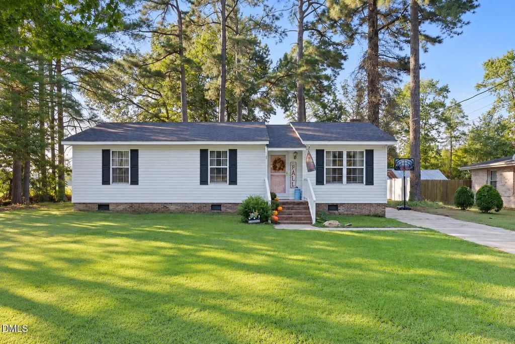 3838 Longleaf Drive Ne, Elm City