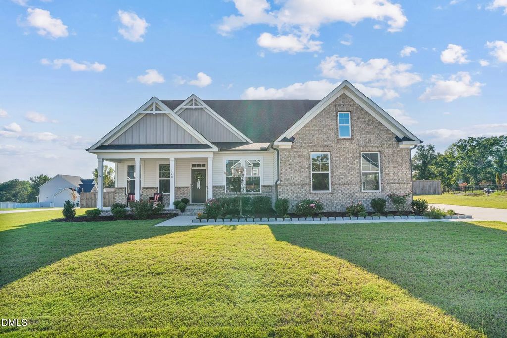 140 Morningside Lane, Angier