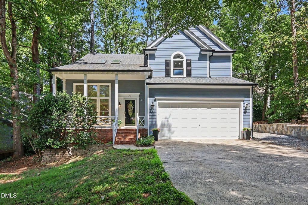 201 Hunters Crossing, Cary
