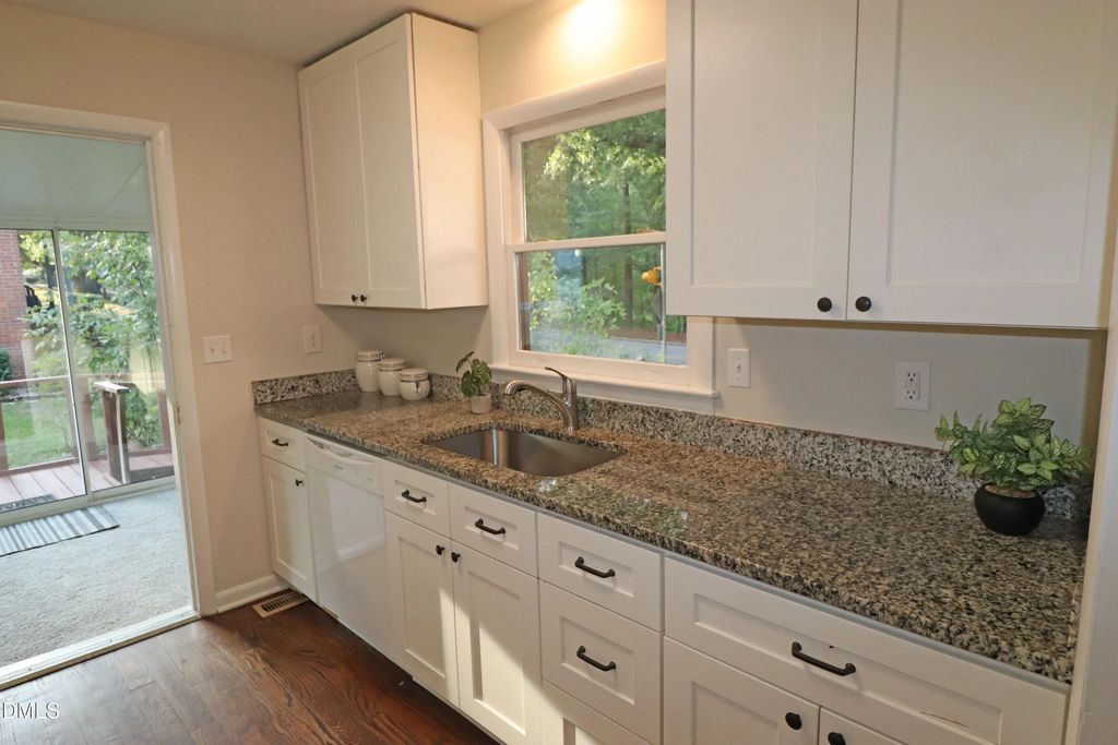 1004 Seabrook Road, Raleigh